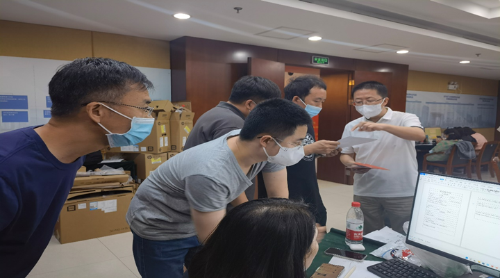 “疫”不容“迟”，，，，，，，致敬那些争分夺秒与病毒赛跑的人！