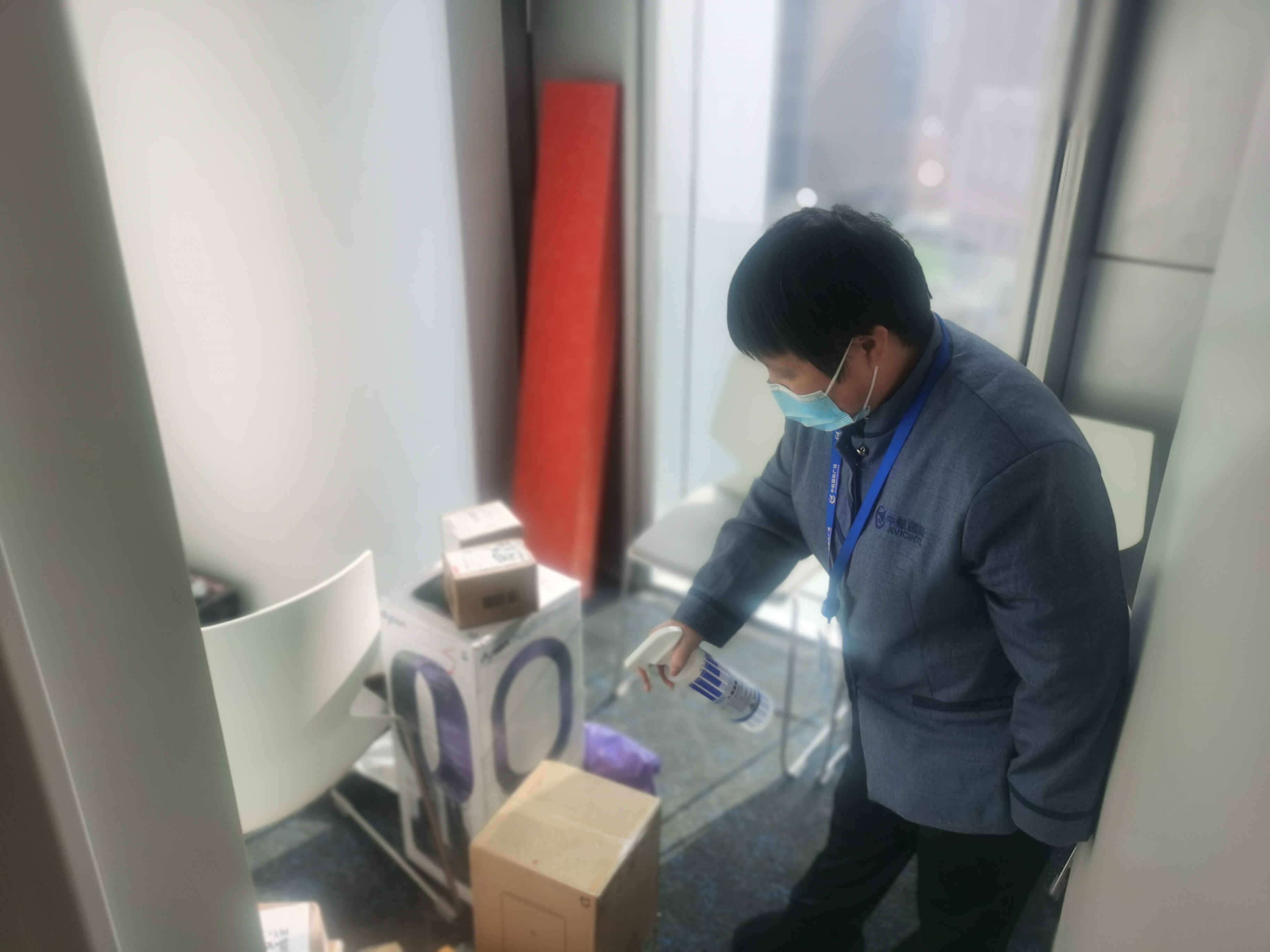 “快递”也要“防疫”——亦庄Z6尊龙凯时集团严格落实快递防疫管控工作