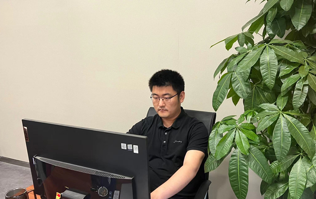 致敬！逆行者 | 博大新元青年干部王凡：疫情不息，，，，，，，逆行不停！